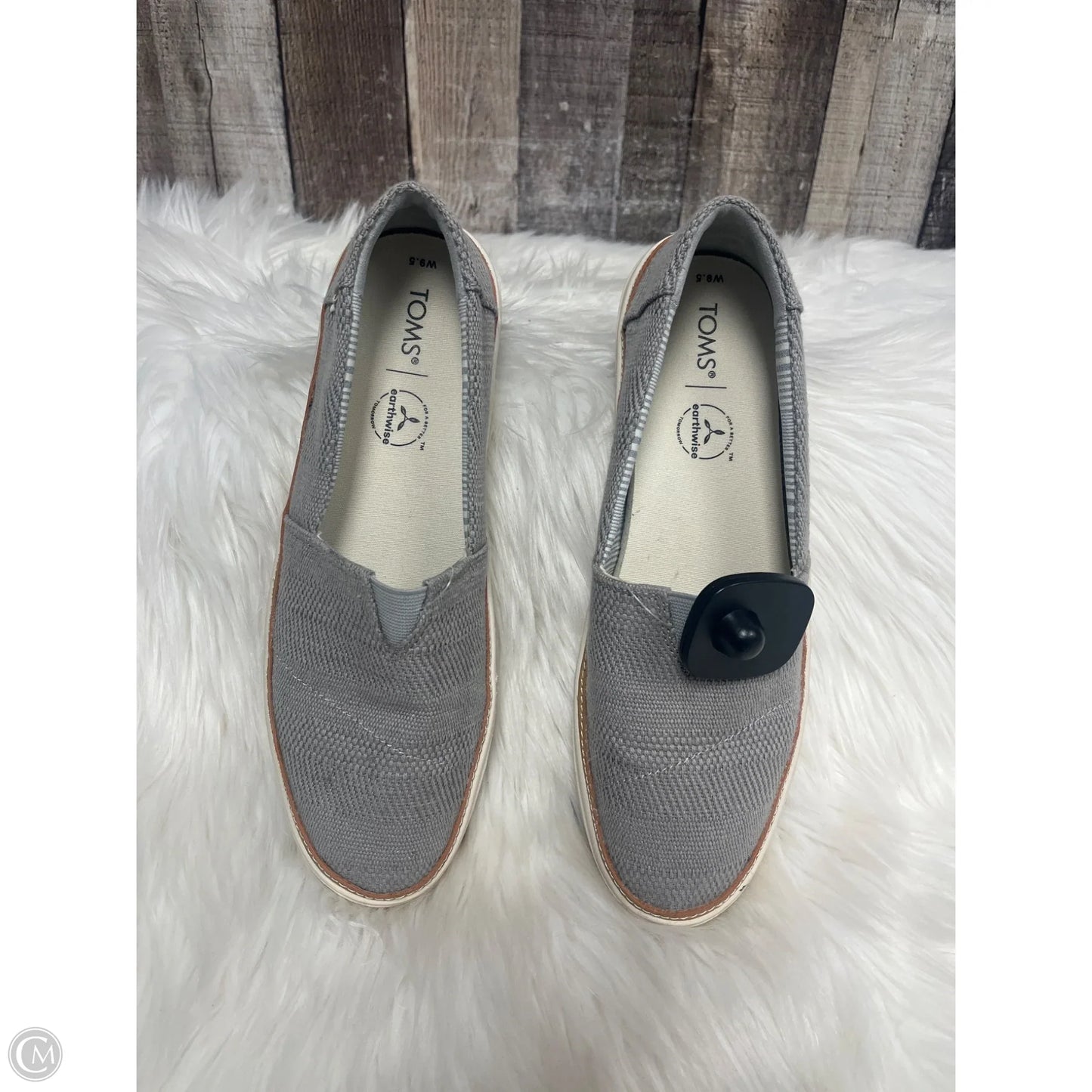 Shoes Flats By Toms In Grey, Size: 9.5