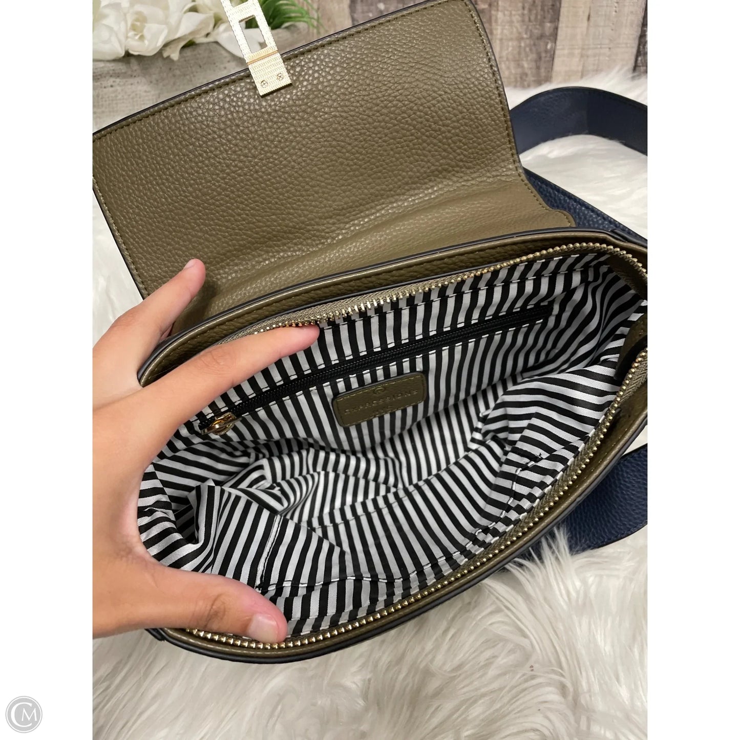 Crossbody By Cme, Size: Medium