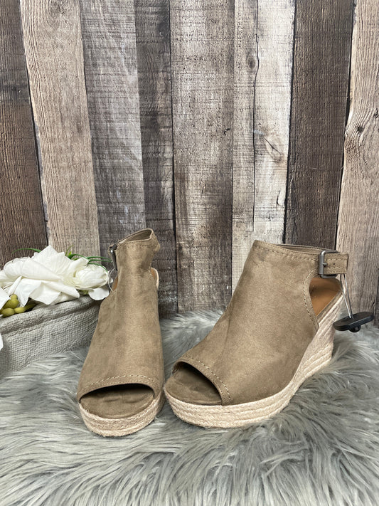 Brown Sandals Heels Wedge Universal Thread, Size 9