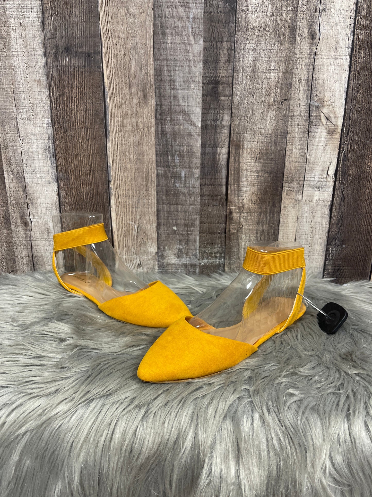 Yellow Sandals Flats Bamboo, Size 8