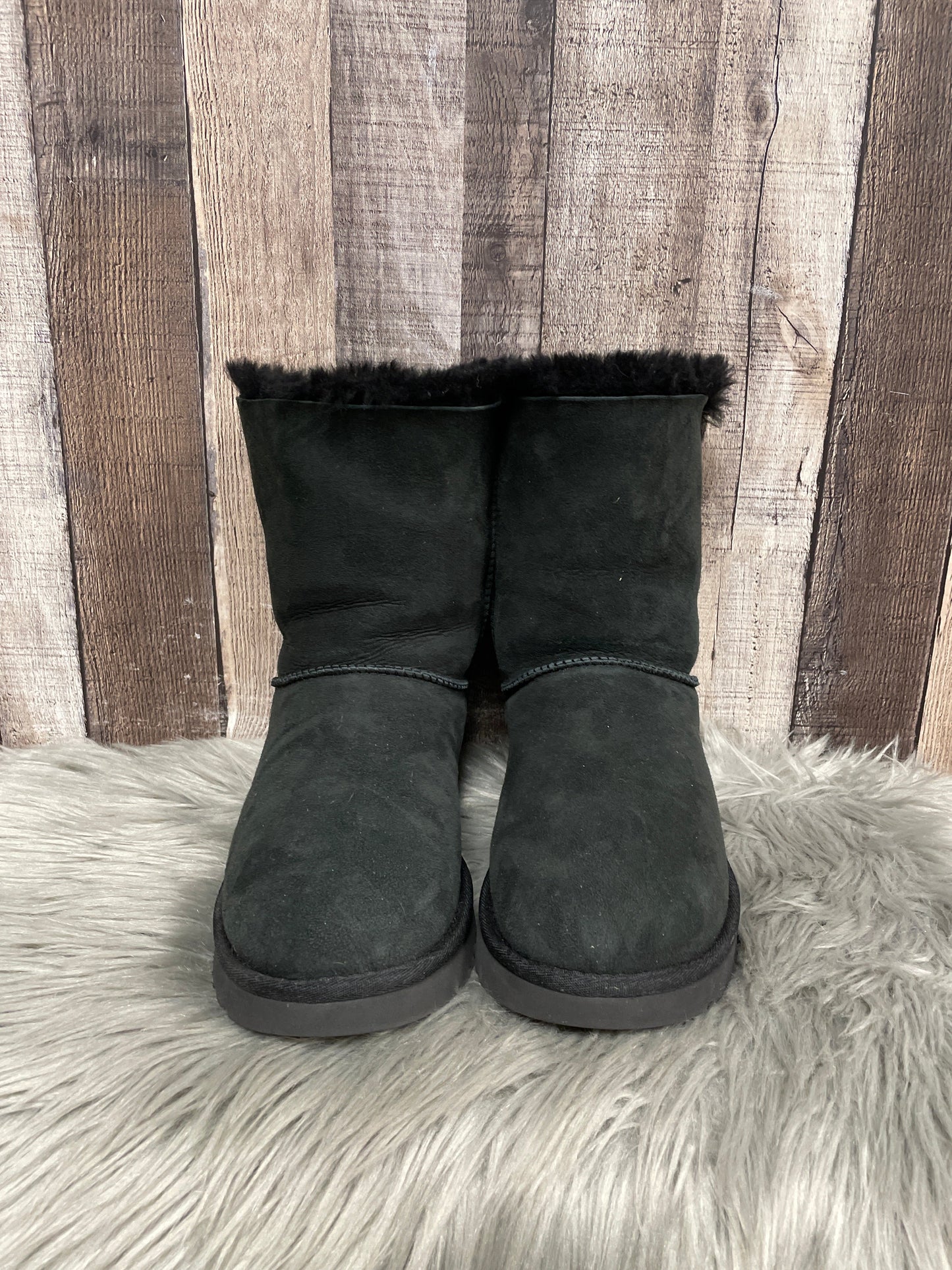 Boots Designer By Ugg In Black, Size: 9