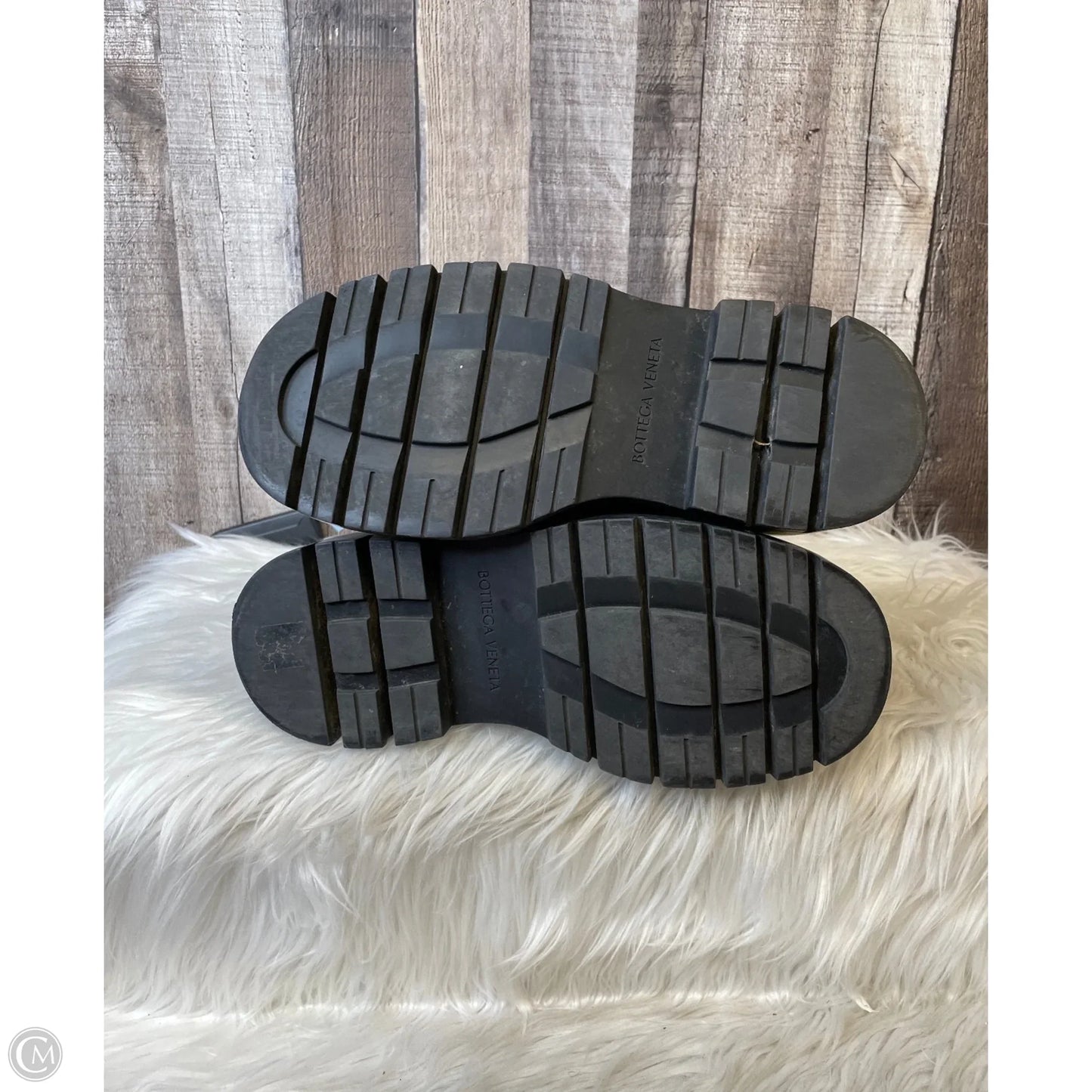 Boots Luxury Designer By Bottega Veneta In Cream, Size: 7