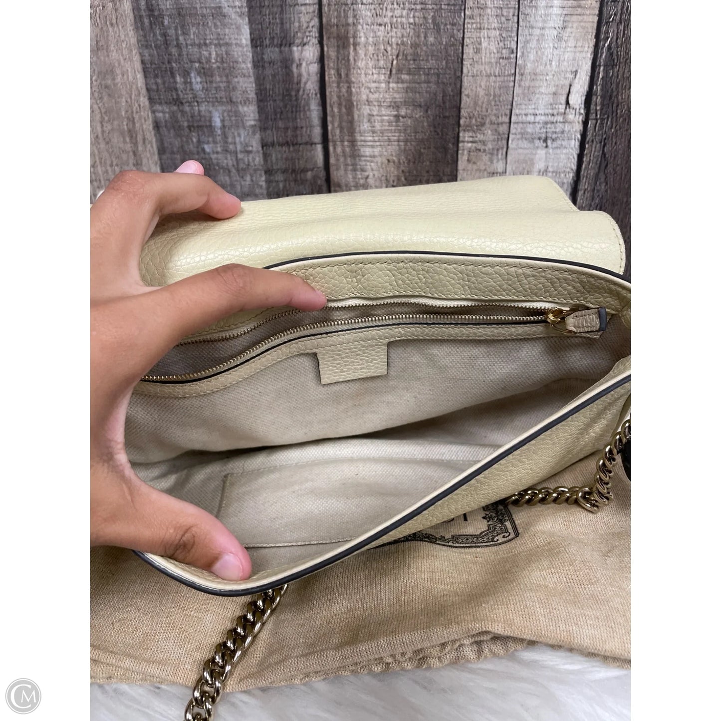 Crossbody Luxury Designer By Gucci, Size: Medium