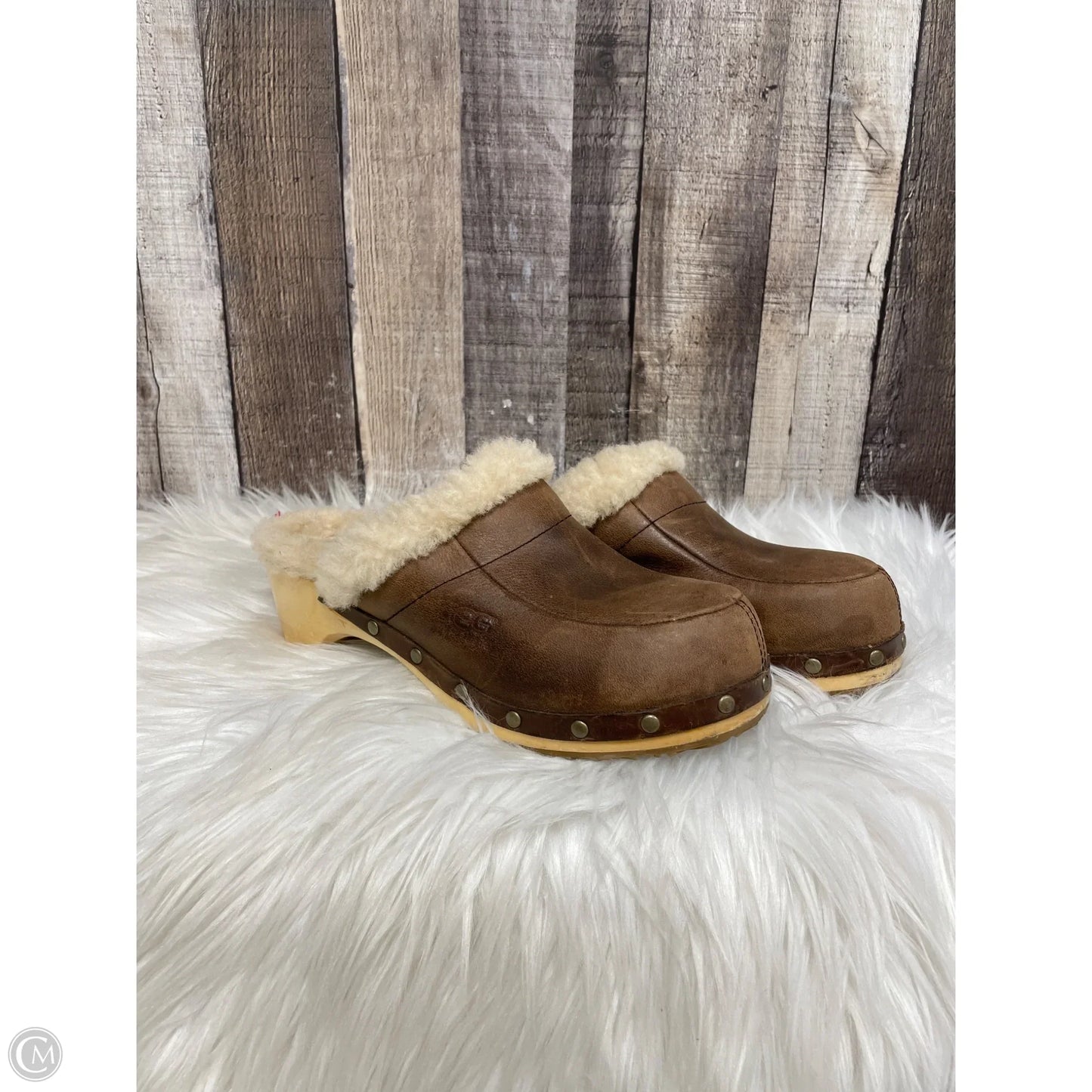 Shoes Designer By Ugg In Brown, Size: 7