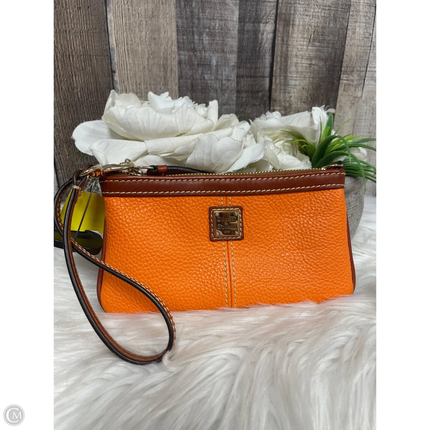 Wristlet Designer By Dooney And Bourke, Size: Medium