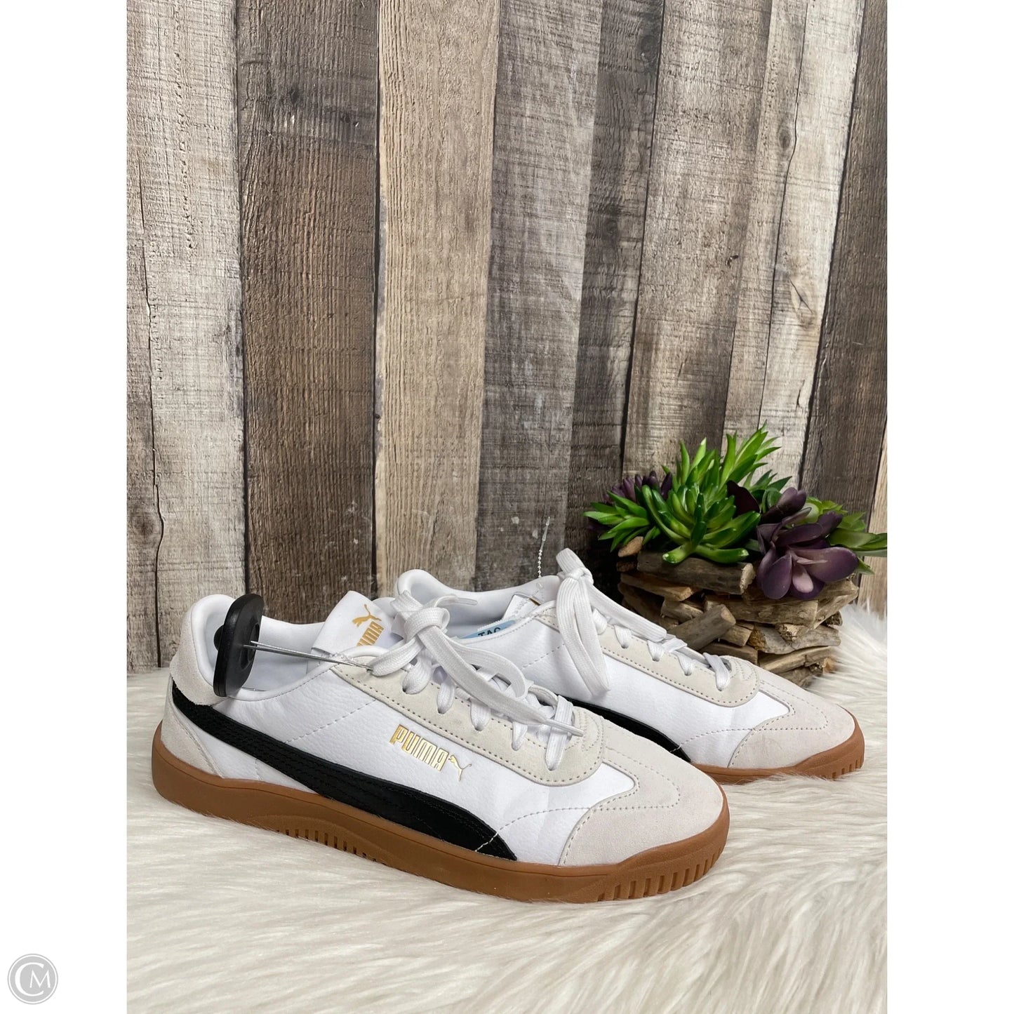 Shoes Athletic By Puma In White, Size: 8