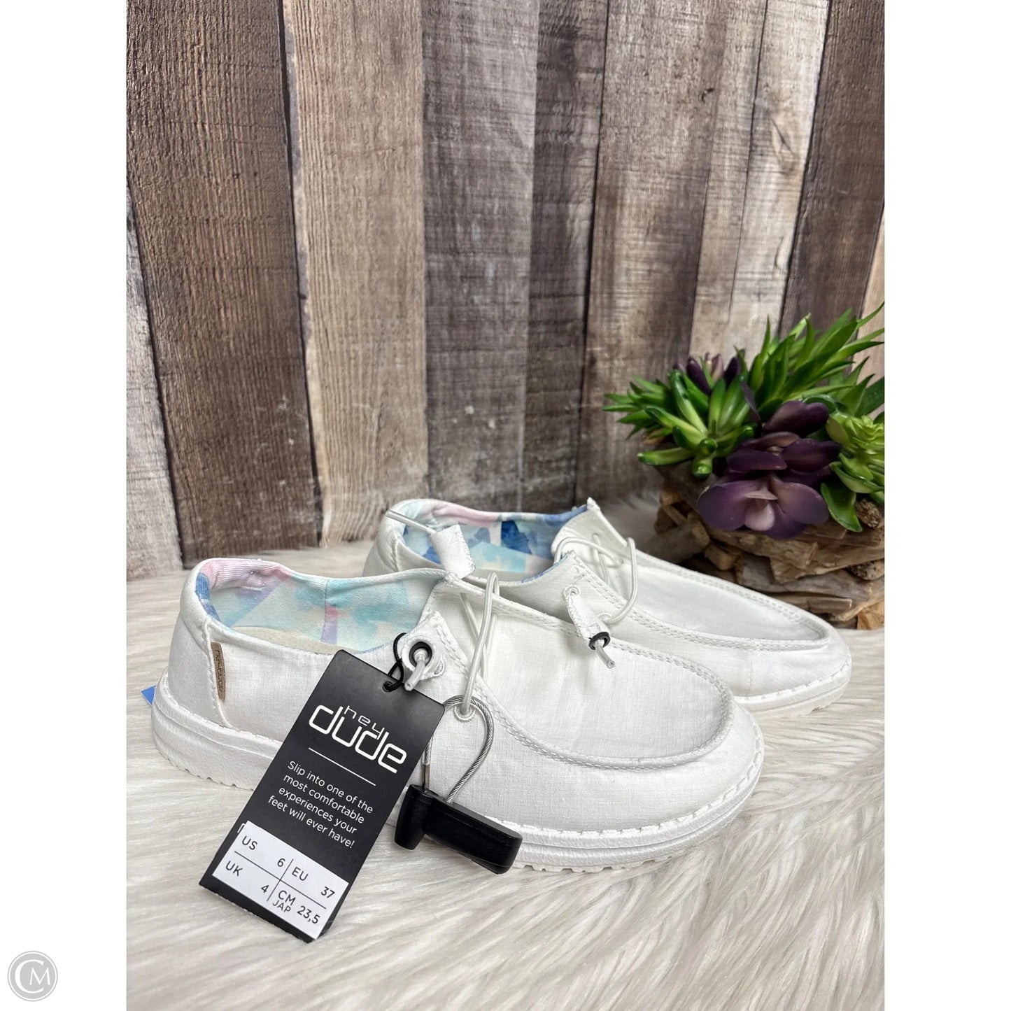 Shoes Flats By Hey Dude In White, Size: 6