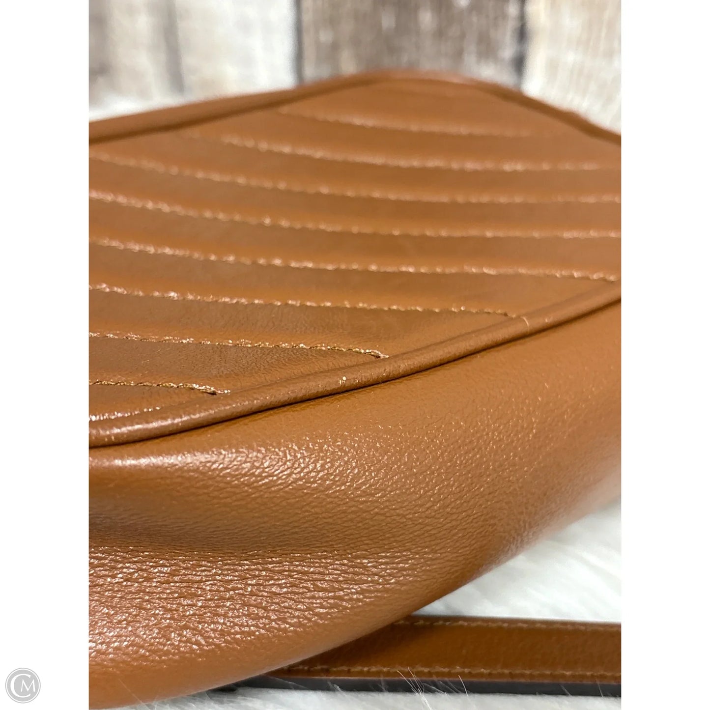 Crossbody Luxury Designer By Gucci, Size: Small