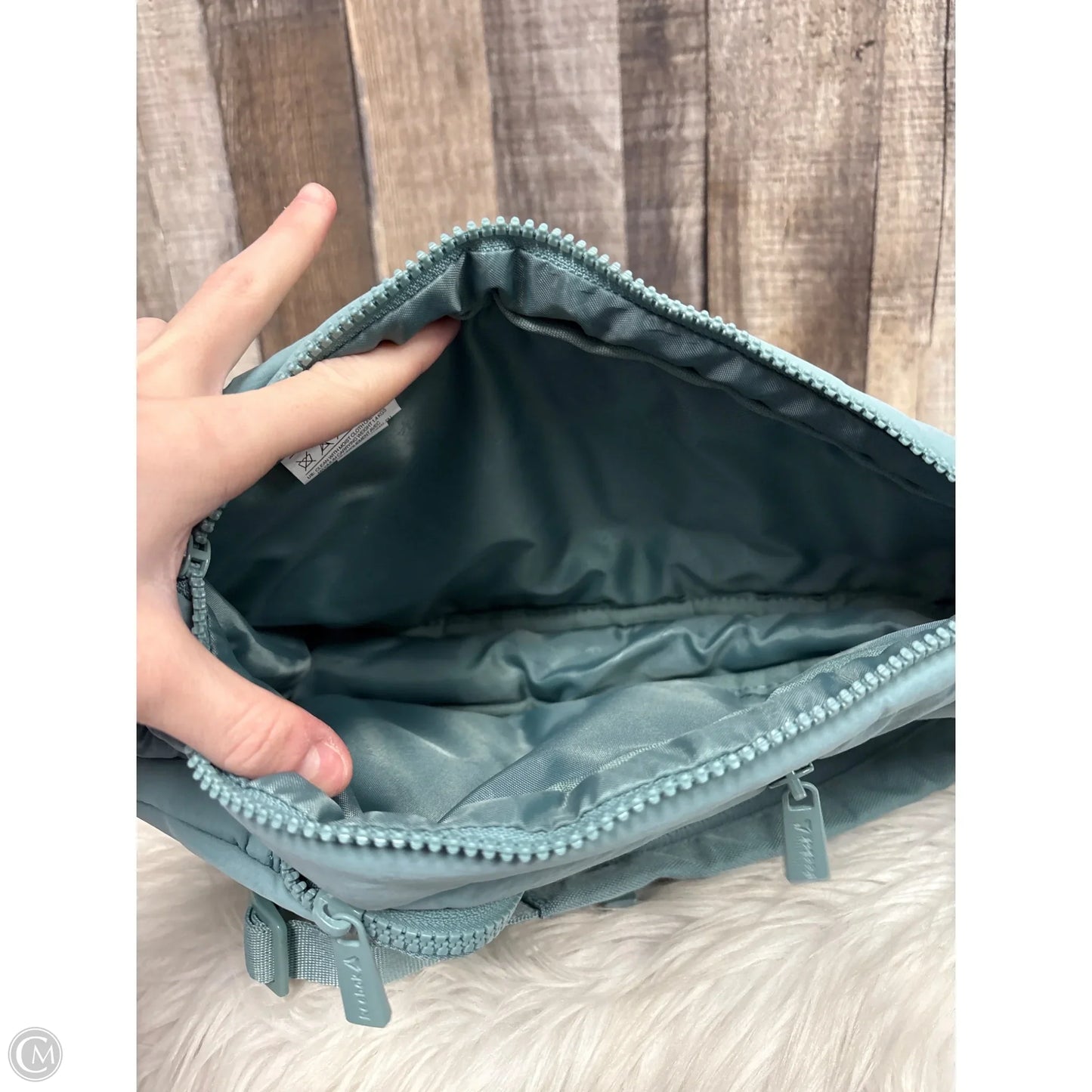 Belt Bag By Reebok, Size: Medium