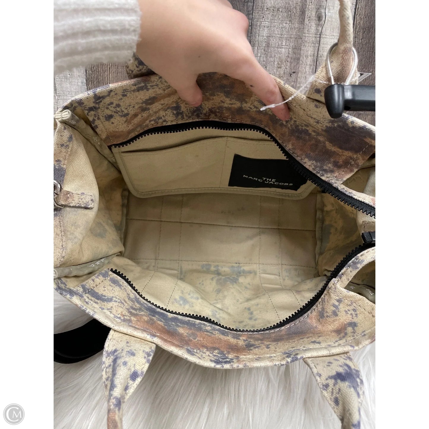 Tote Luxury Designer By Marc Jacobs, Size: Large