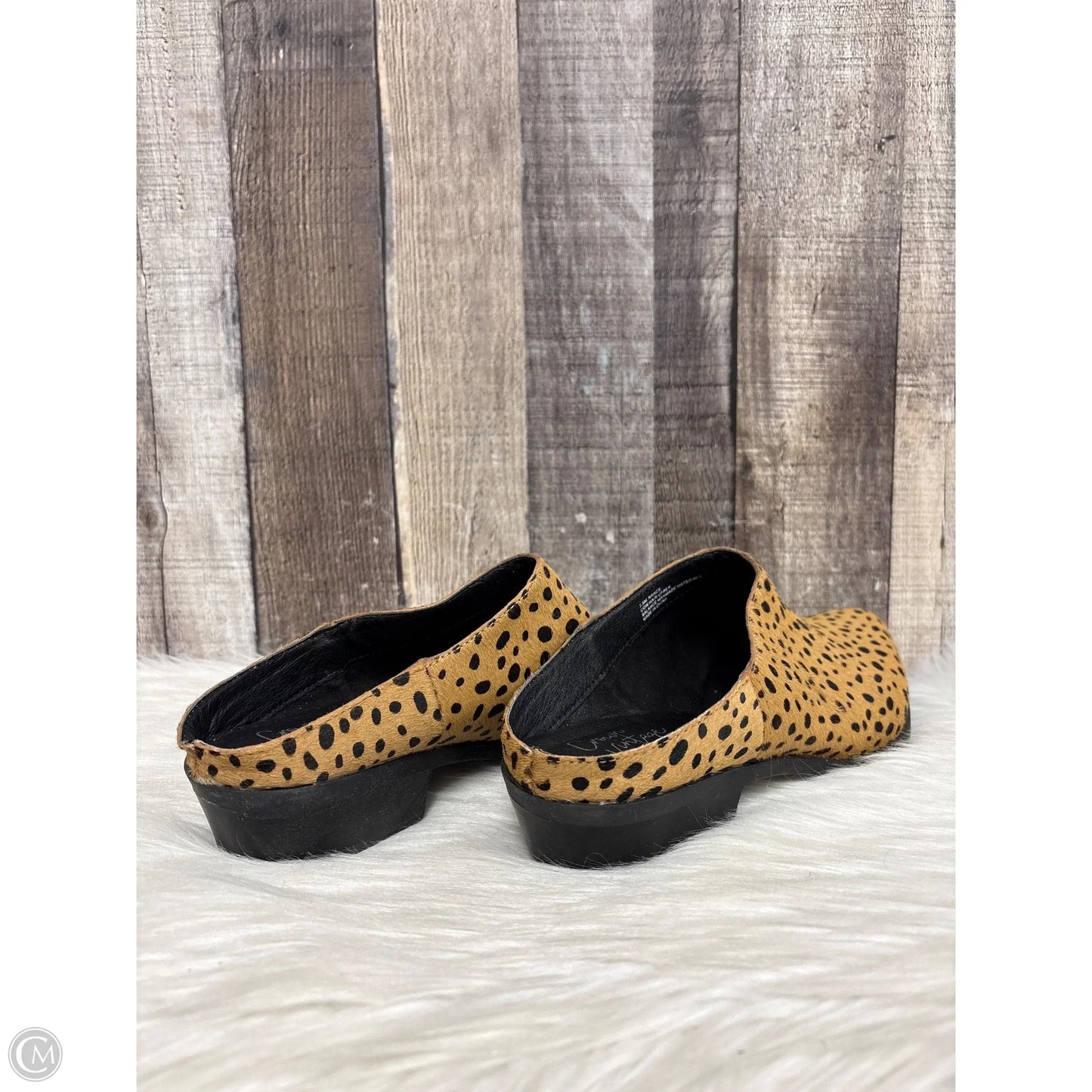 Shoes Flats By Crown Vintage In Animal Print, Size: 7.5