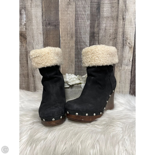 Boots Designer By Ugg In Black, Size: 8