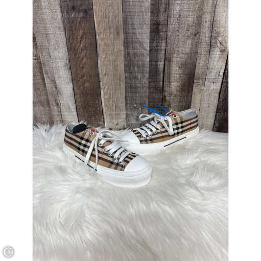 Shoes Luxury Designer By Burberry In Multi-colored, Size: 8.5