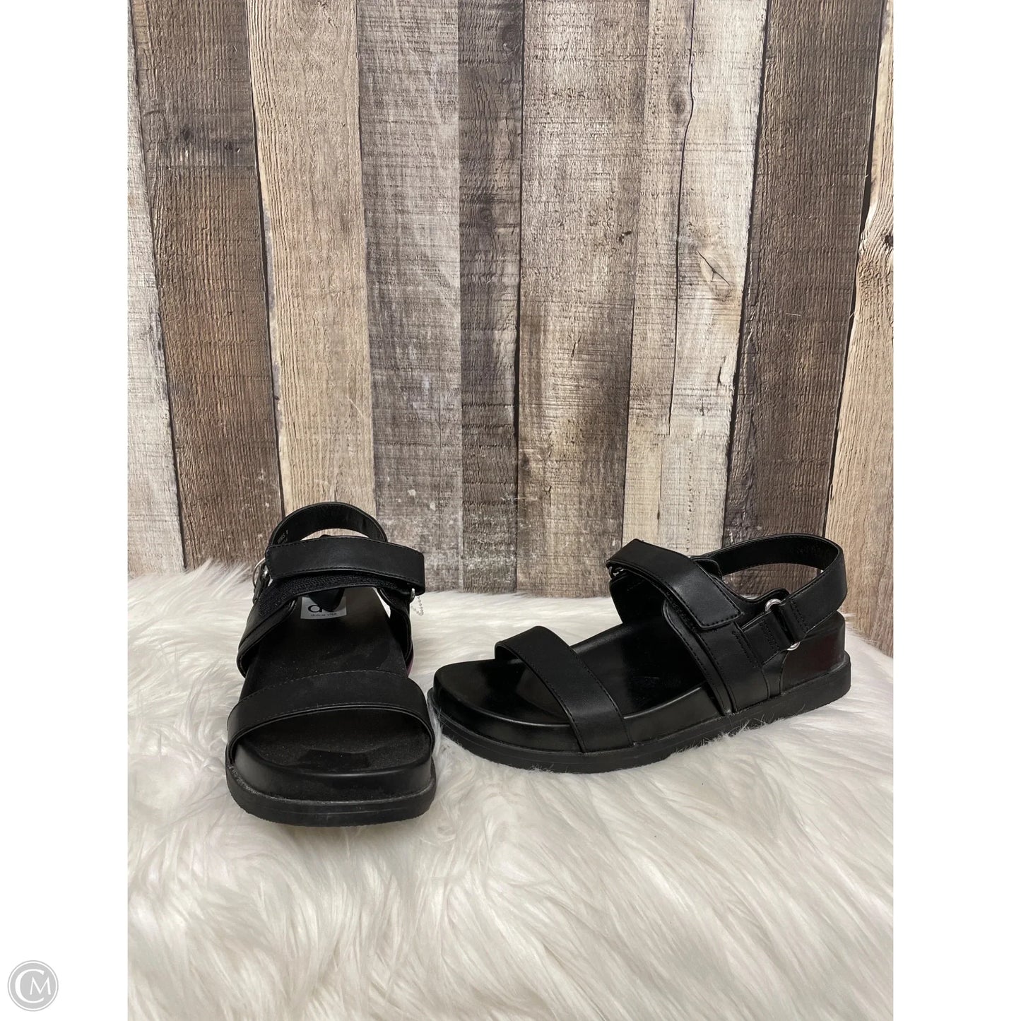 Sandals Flats By Dolce Vita In Black, Size: 8