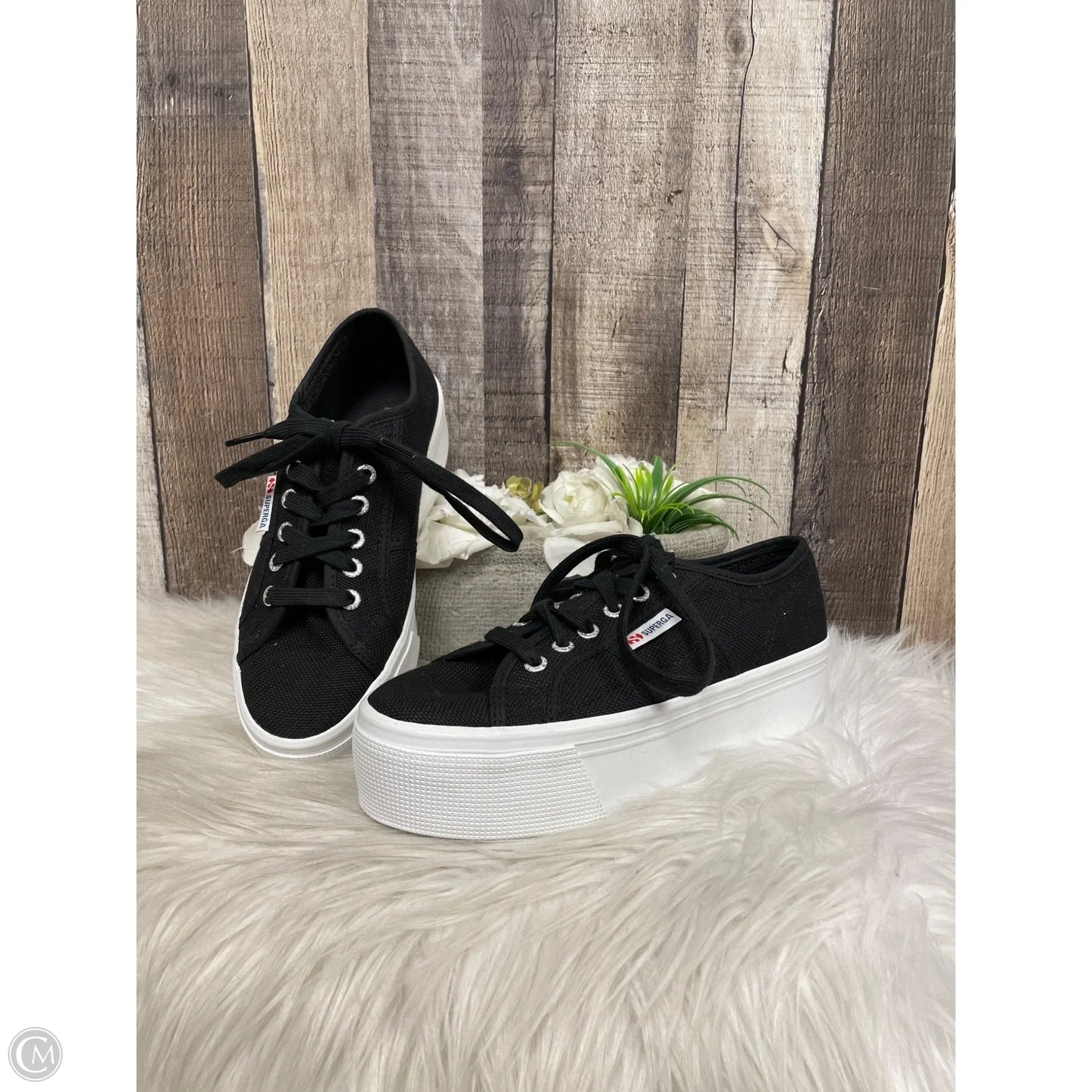 Shoes Sneakers By Superga In Black, Size: 7