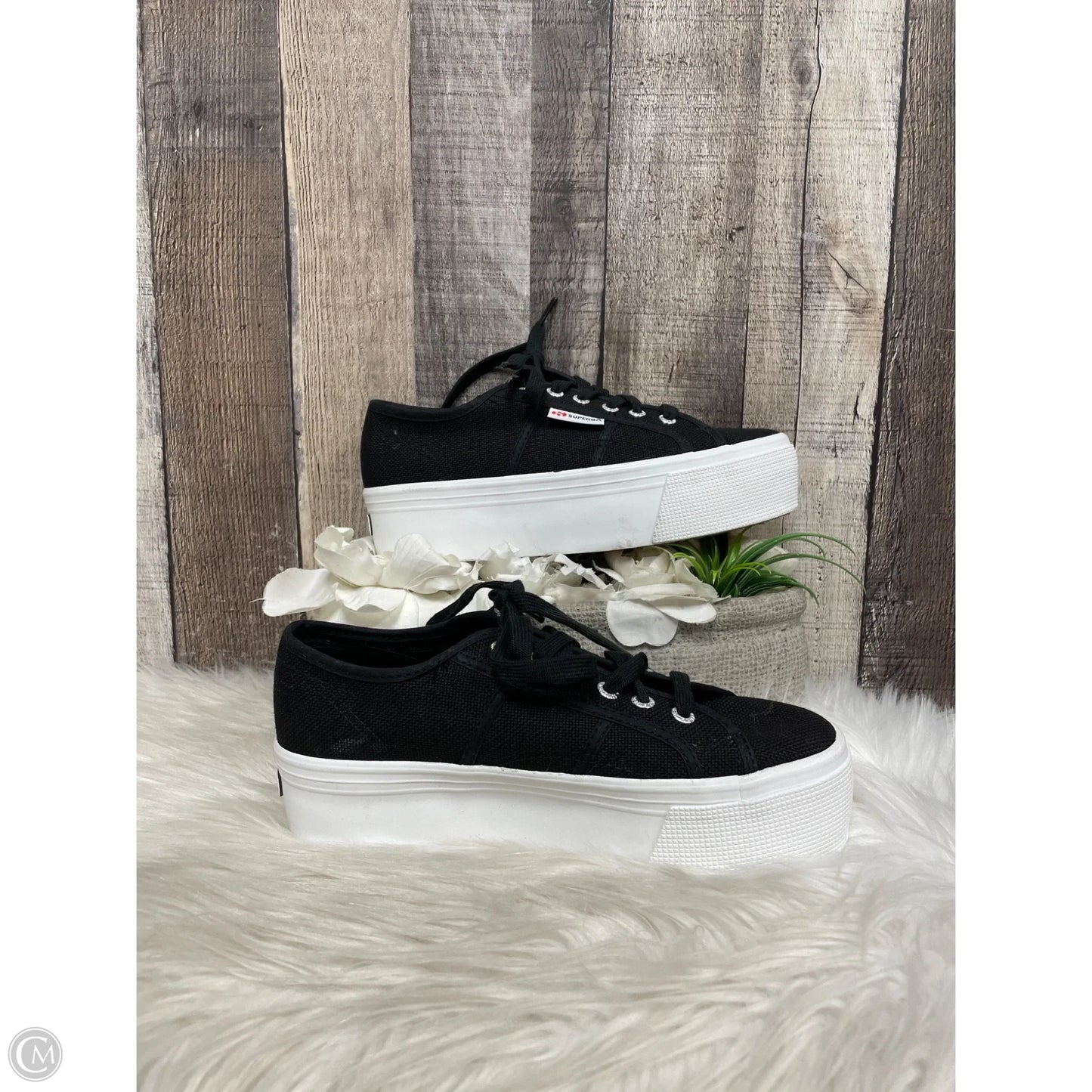Shoes Sneakers By Superga In Black, Size: 7