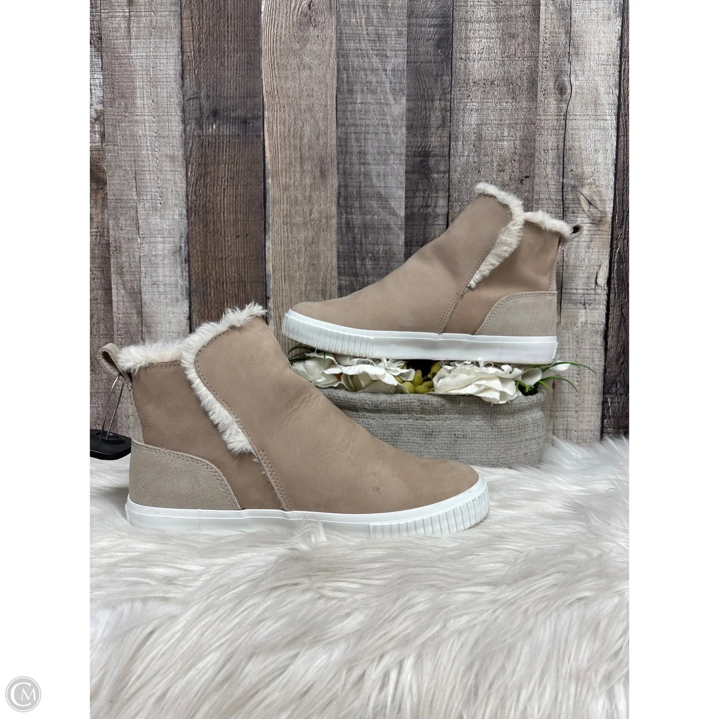 Boots Ankle Flats By Timberland In Beige, Size: 8.5