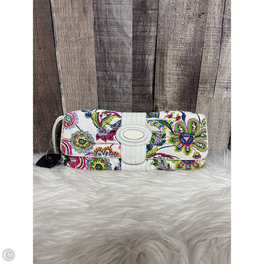 Wristlet By Vera Bradley, Size: Small