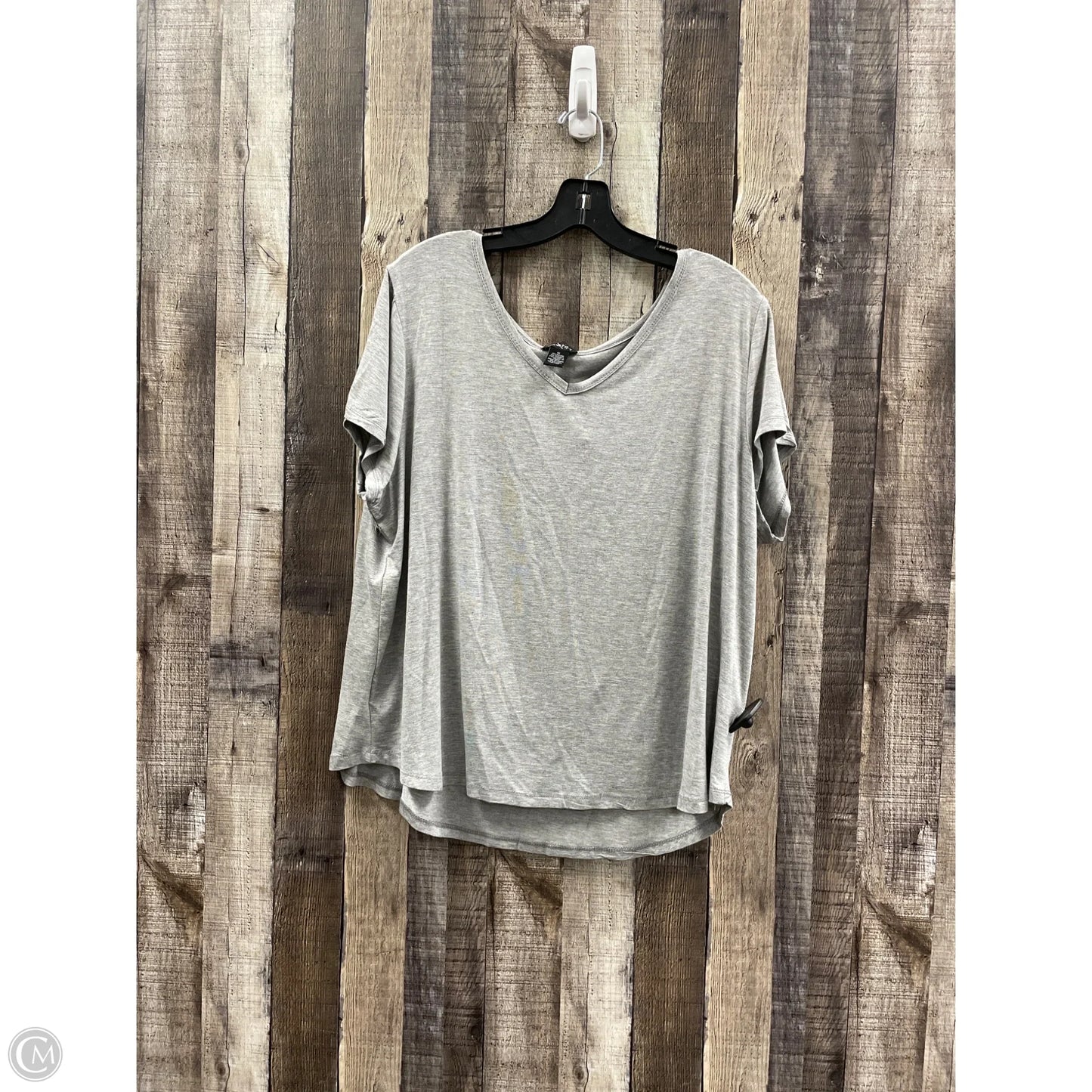 Top Short Sleeve Basic By Justify In Grey, Size: 1x
