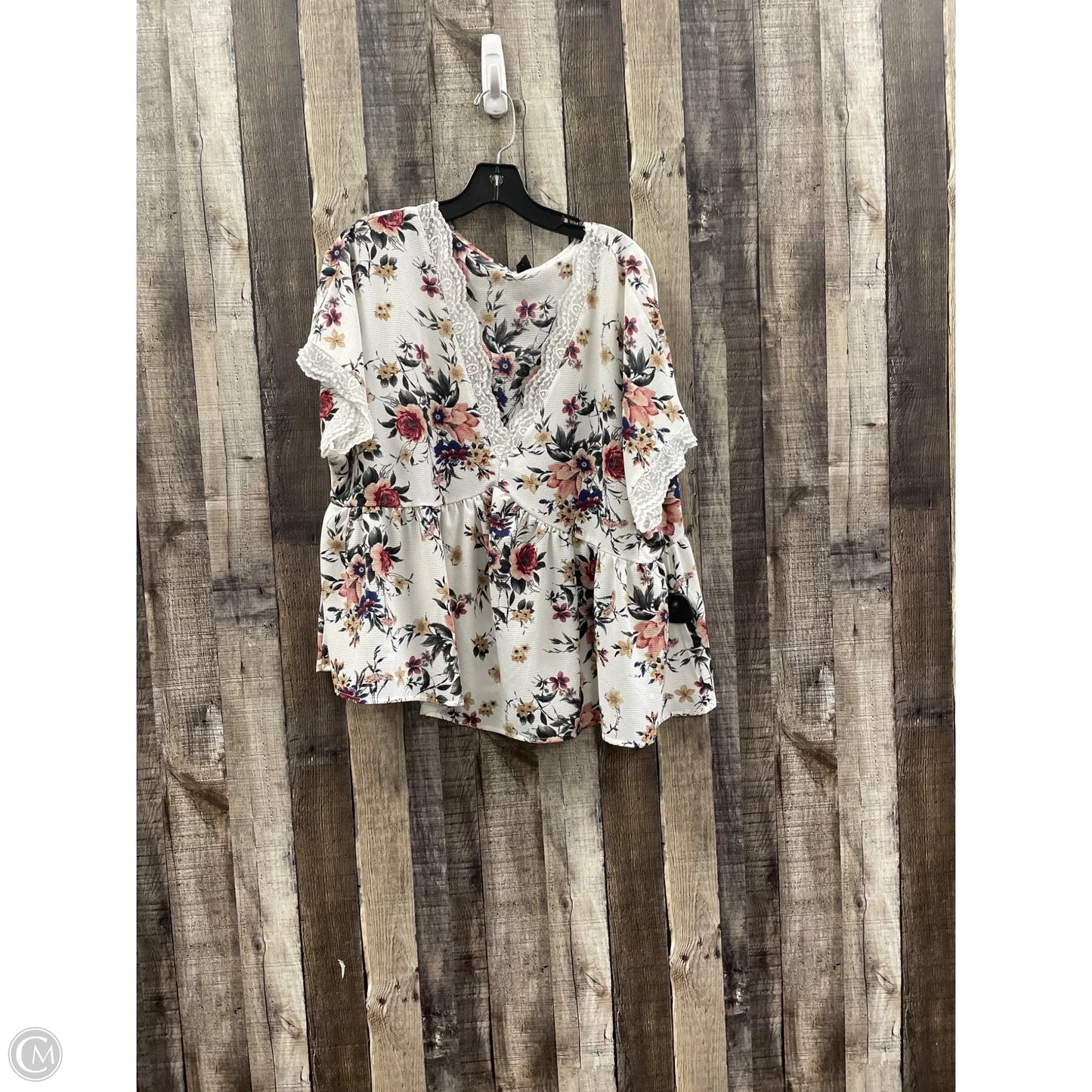 Top Short Sleeve By Shein In White, Size: 1x