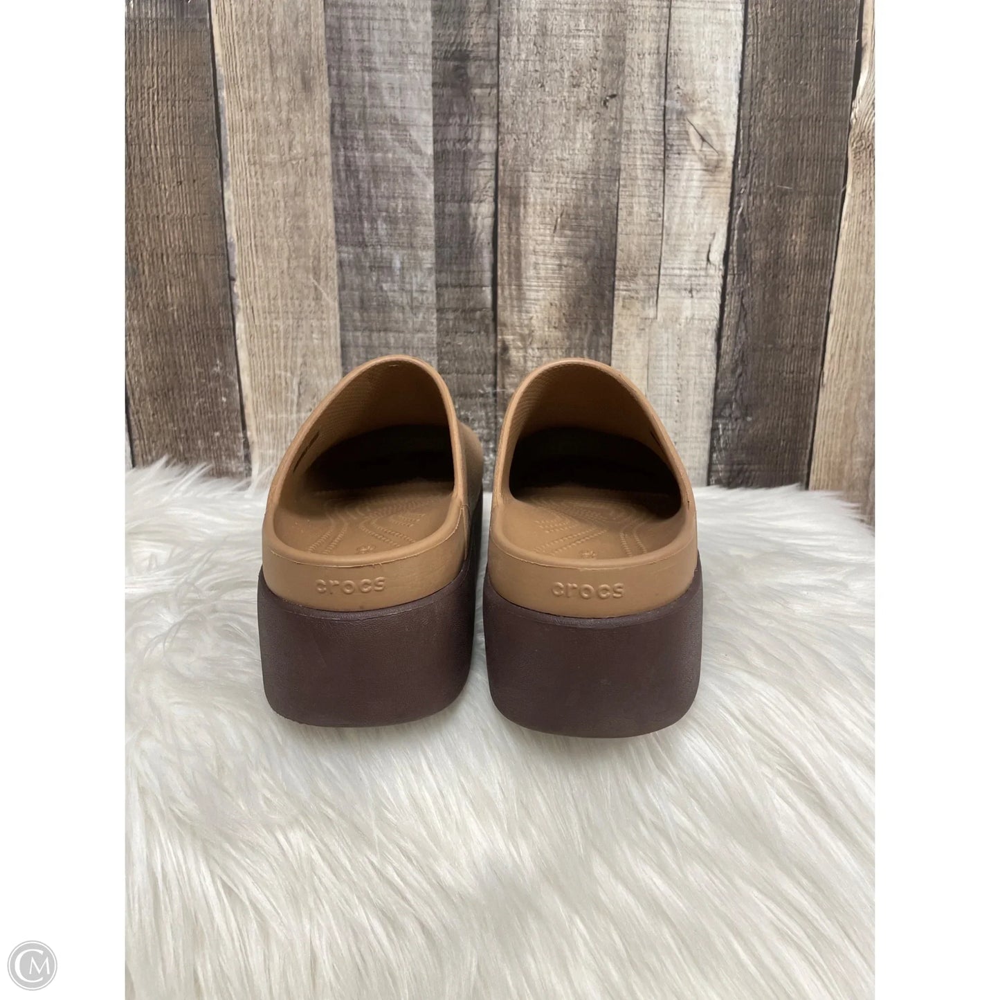 Shoes Heels Platform By Crocs In Brown, Size: 9