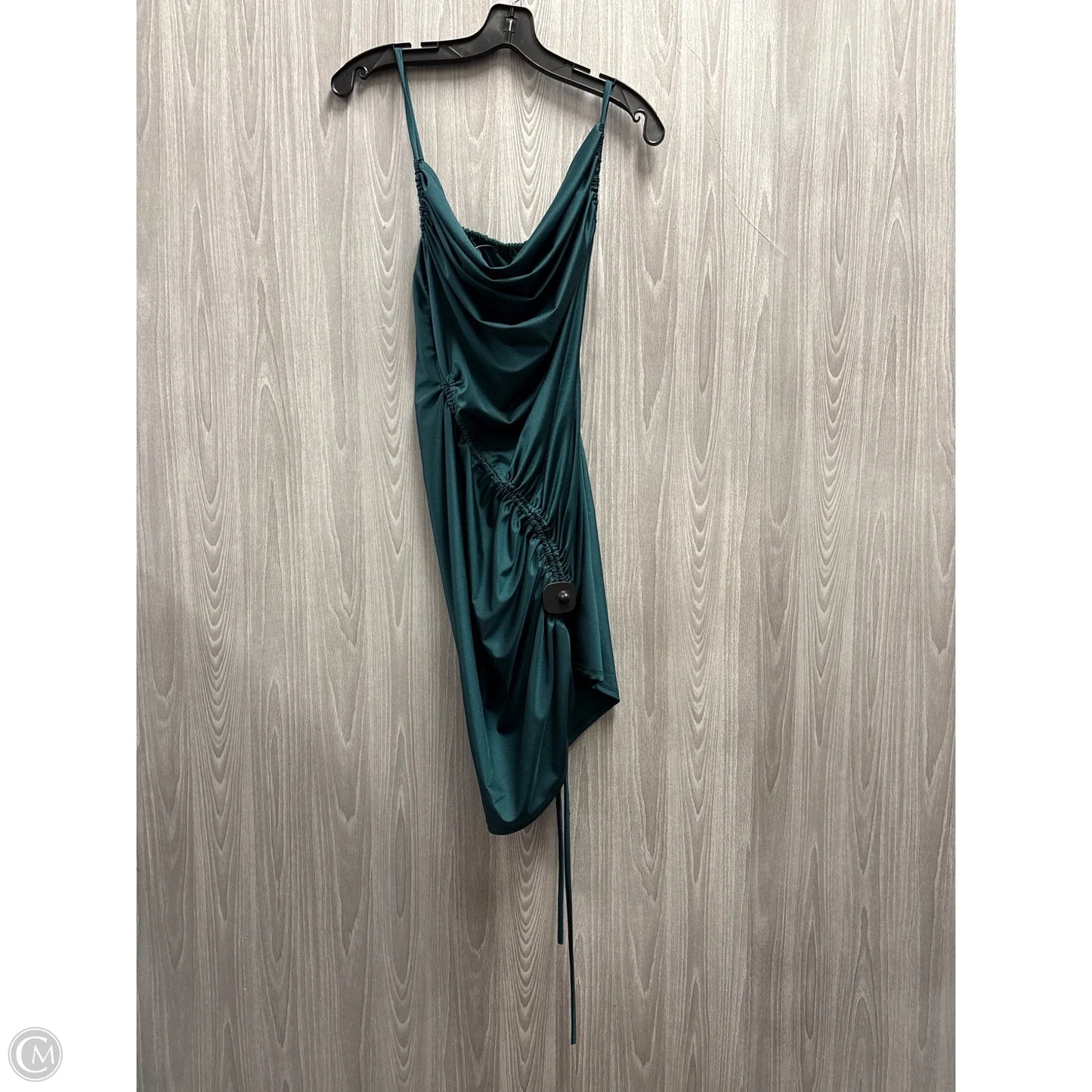 Dress Casual Short By Akira In Green, Size: M