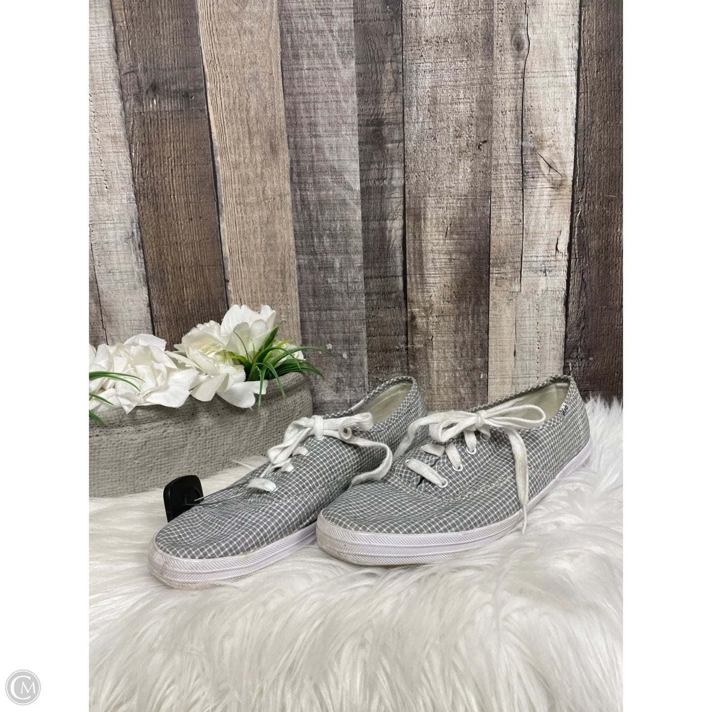 Shoes Sneakers By Keds In Grey & White, Size: 9.5