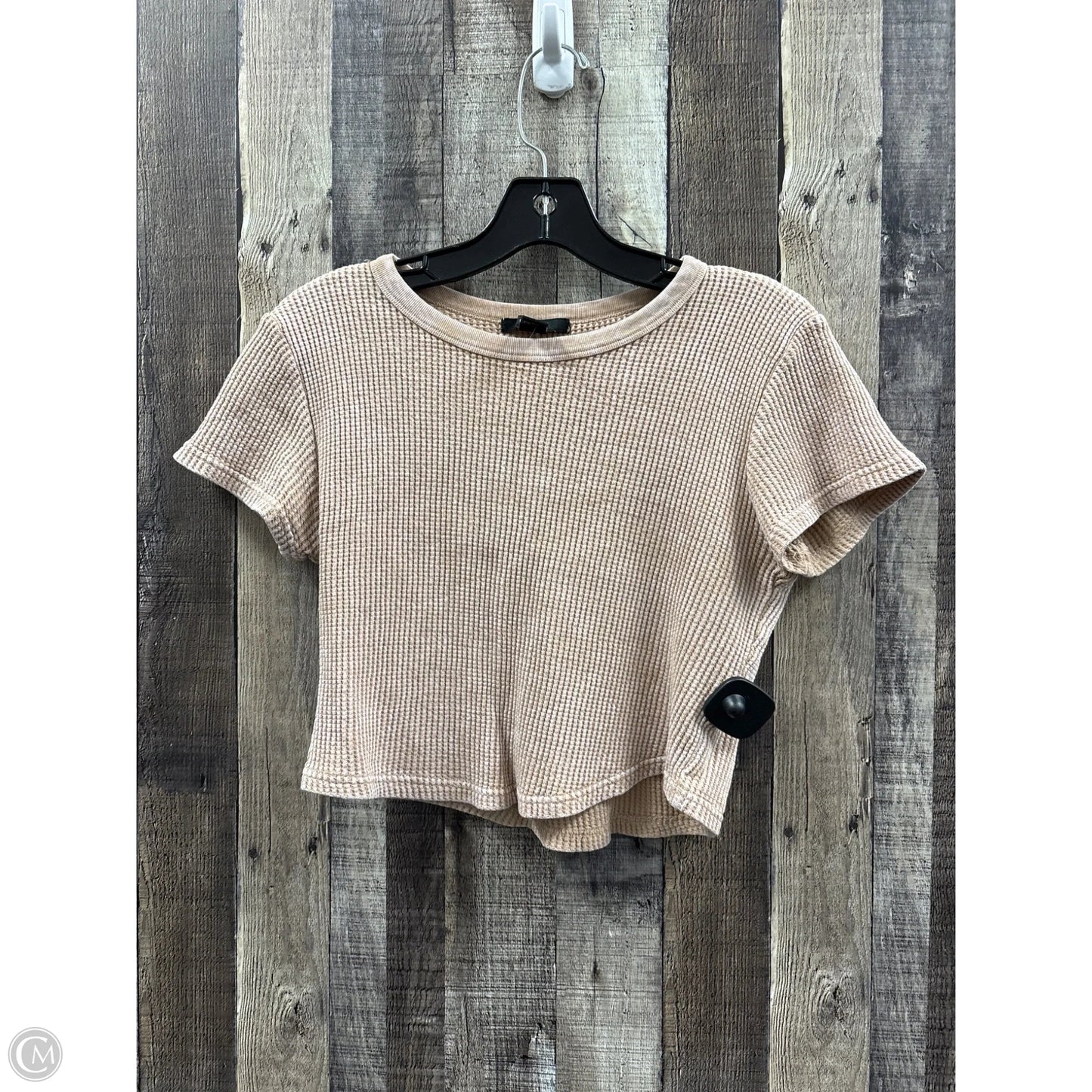 Top Short Sleeve By Forever 21 In Tan, Size: L