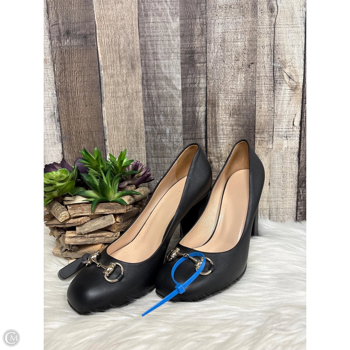 Shoes Luxury Designer By Gucci In Black, Size: 9.5