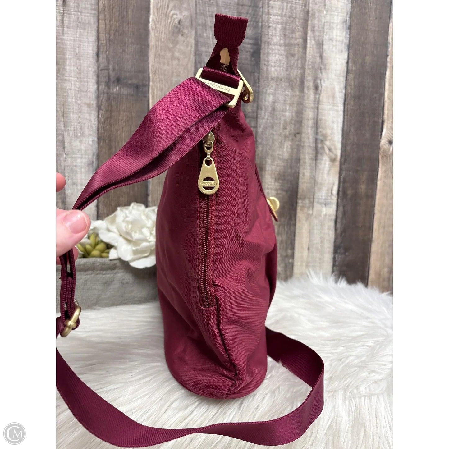 Handbag By Baggallini, Size: Medium