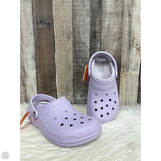 Shoes Flats By Crocs In Purple, Size: 9