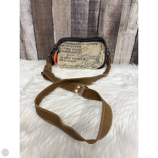 Crossbody By Mystree, Size: Medium