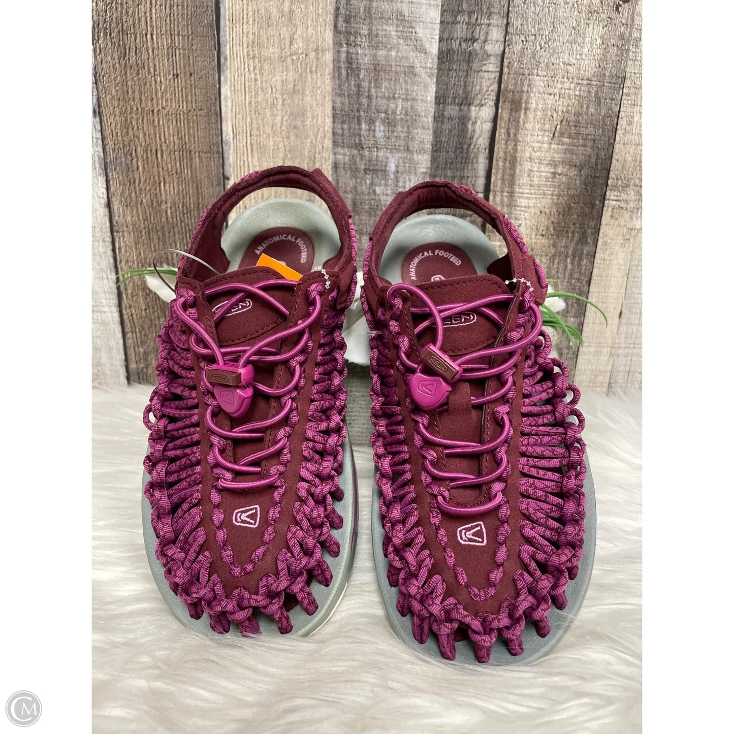 Shoes Flats By Keen In Purple, Size: 7