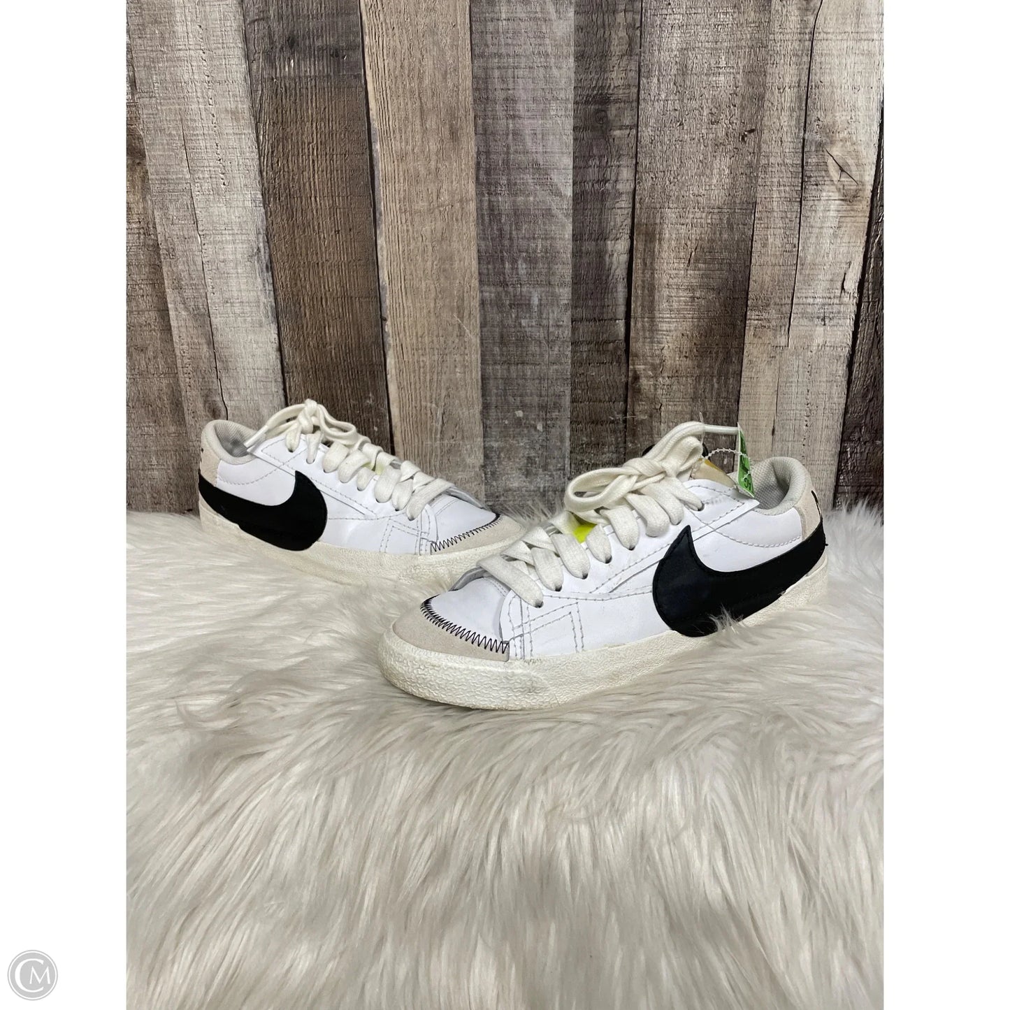Shoes Athletic By Nike In Black & White, Size: 10