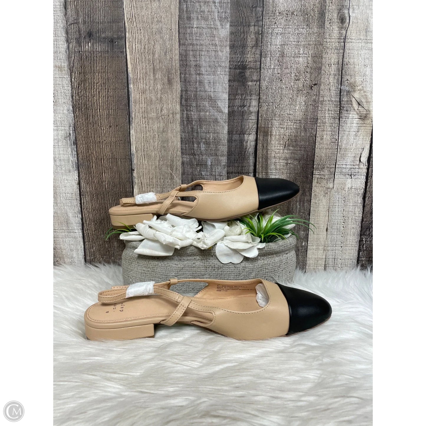 Shoes Flats By A New Day In Black & Tan, Size: 10