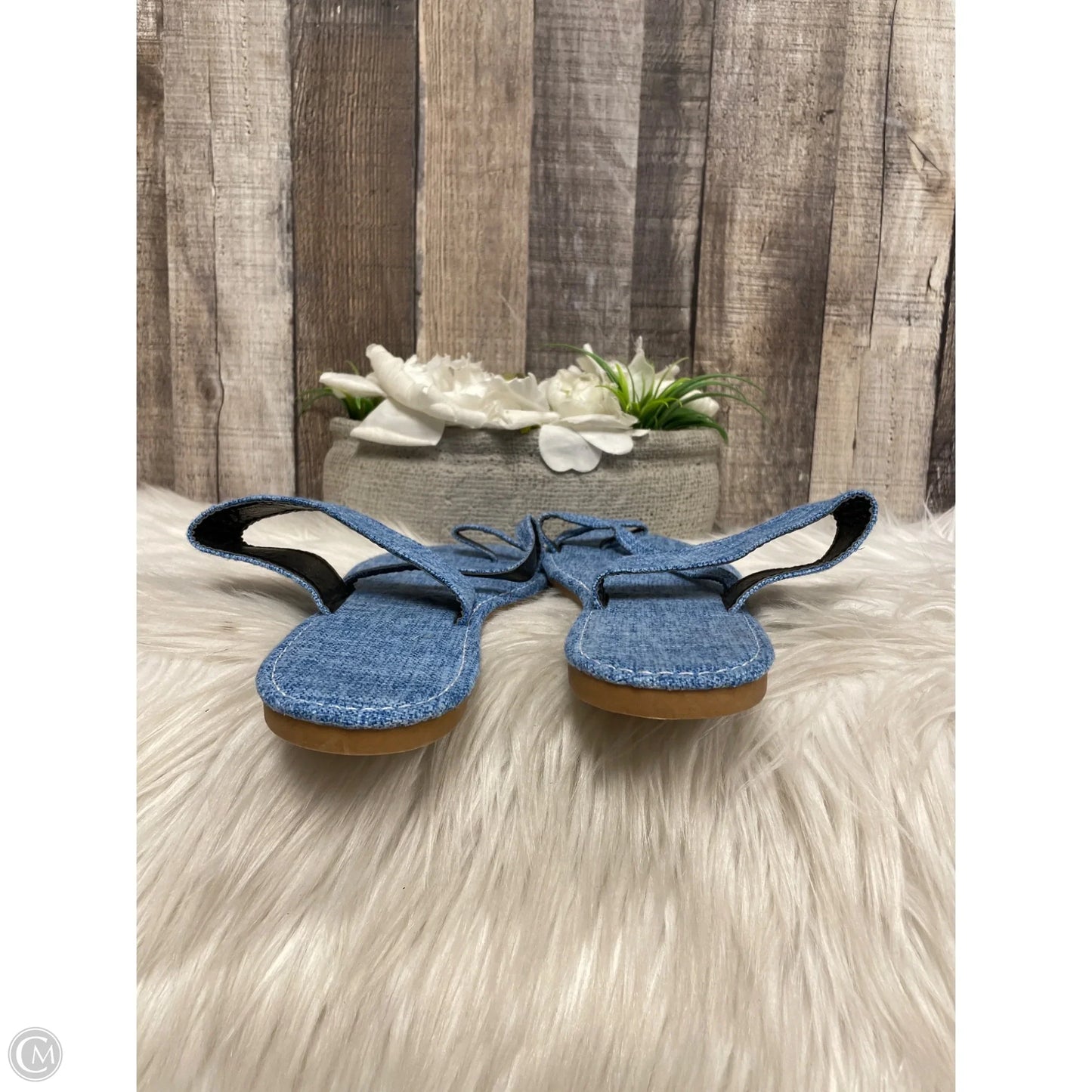 Sandals Flats By Cmf In Blue Denim, Size: 8.5