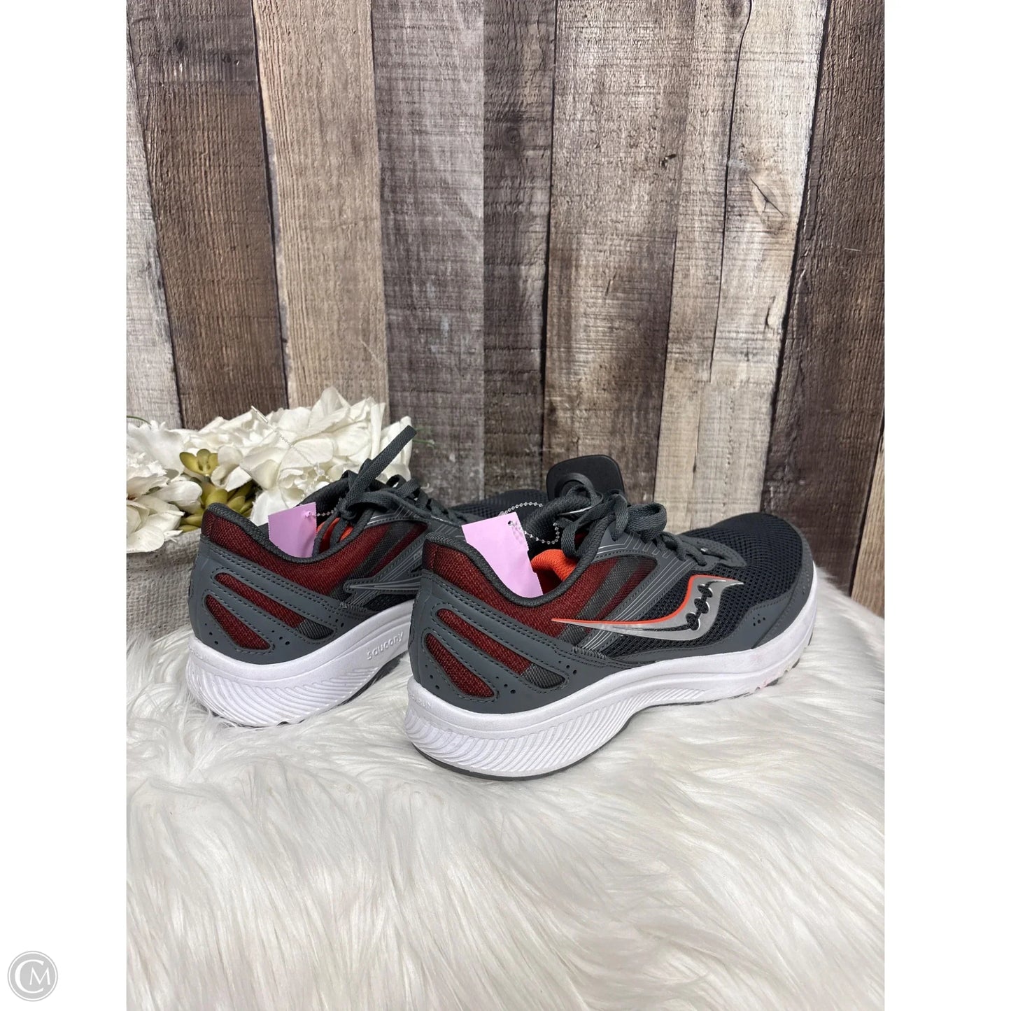 Shoes Flats By Saucony In Grey, Size: 9