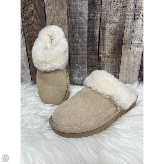 Slippers By Cmc In Tan, Size: 7.5