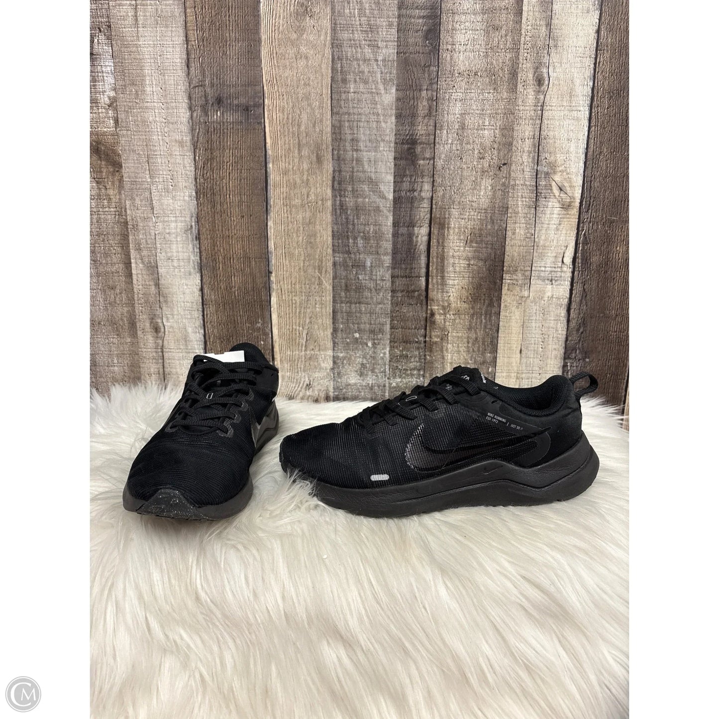 Shoes Athletic By Nike In Black, Size: 8