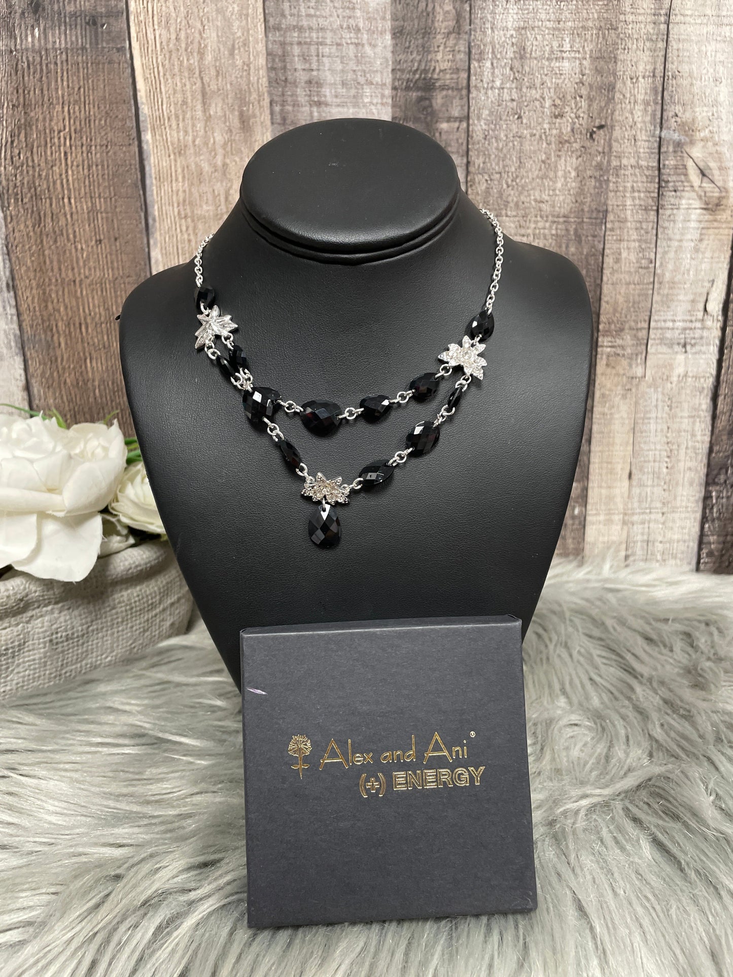 Necklace Set By Clothes Mentor  Size: 02 Piece Set