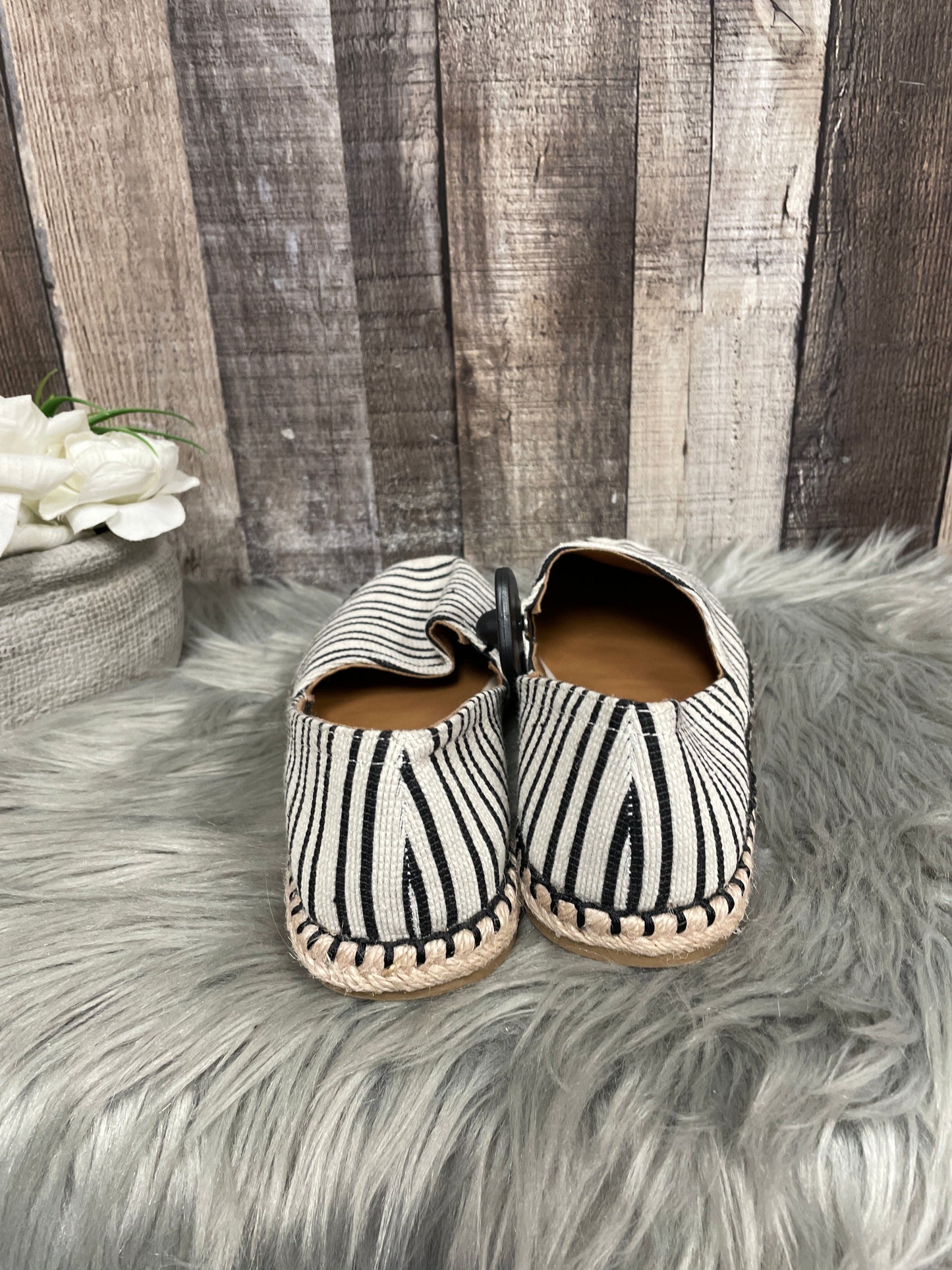 Striped Pattern Shoes Flats A New Day, Size 8
