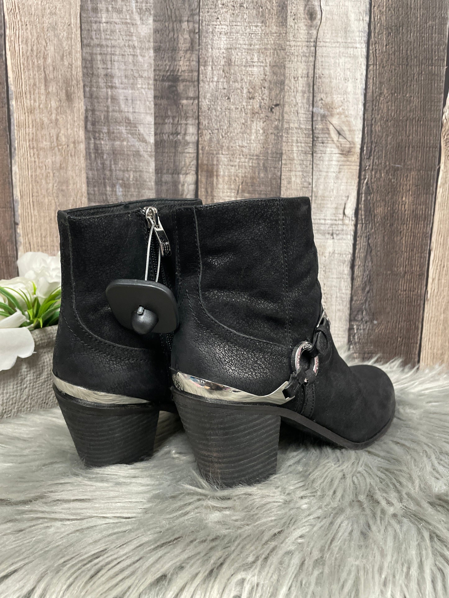 Boots Ankle Heels By Vince Camuto In Black, Size: 7