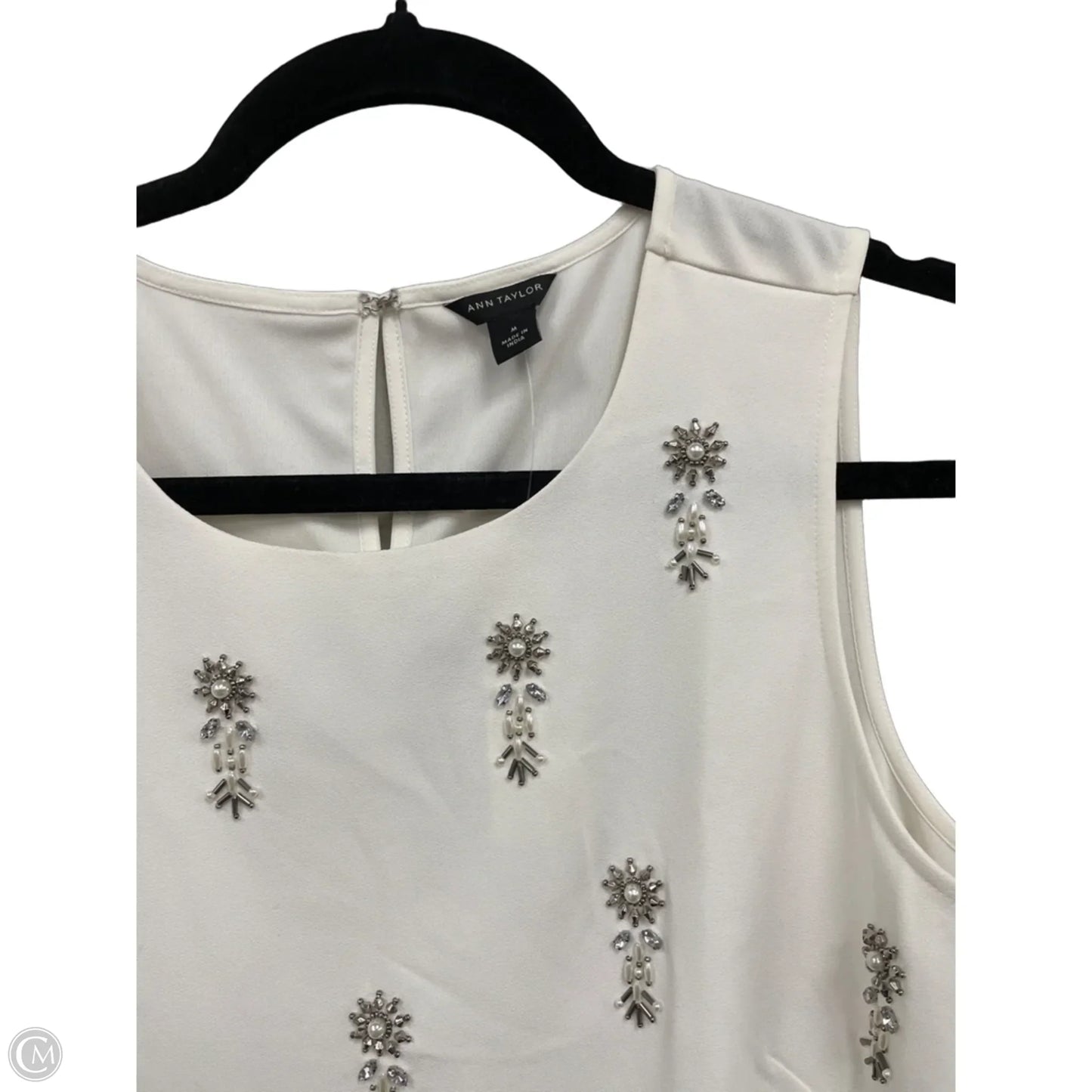 Blouse Sleeveless By Ann Taylor In Cream & Silver, Size: M