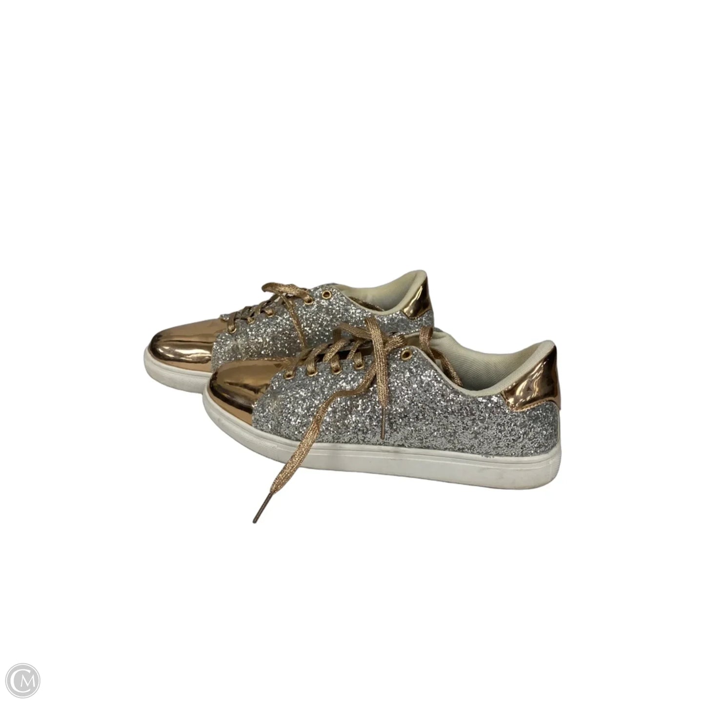 Shoes Sneakers By Clothes Mentor In Silver & White, Size: 8.5