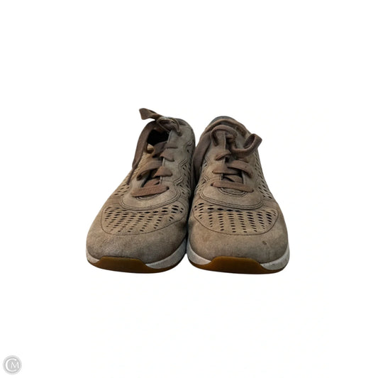 Shoes Sneakers By Dansko In Beige, Size: 8.5