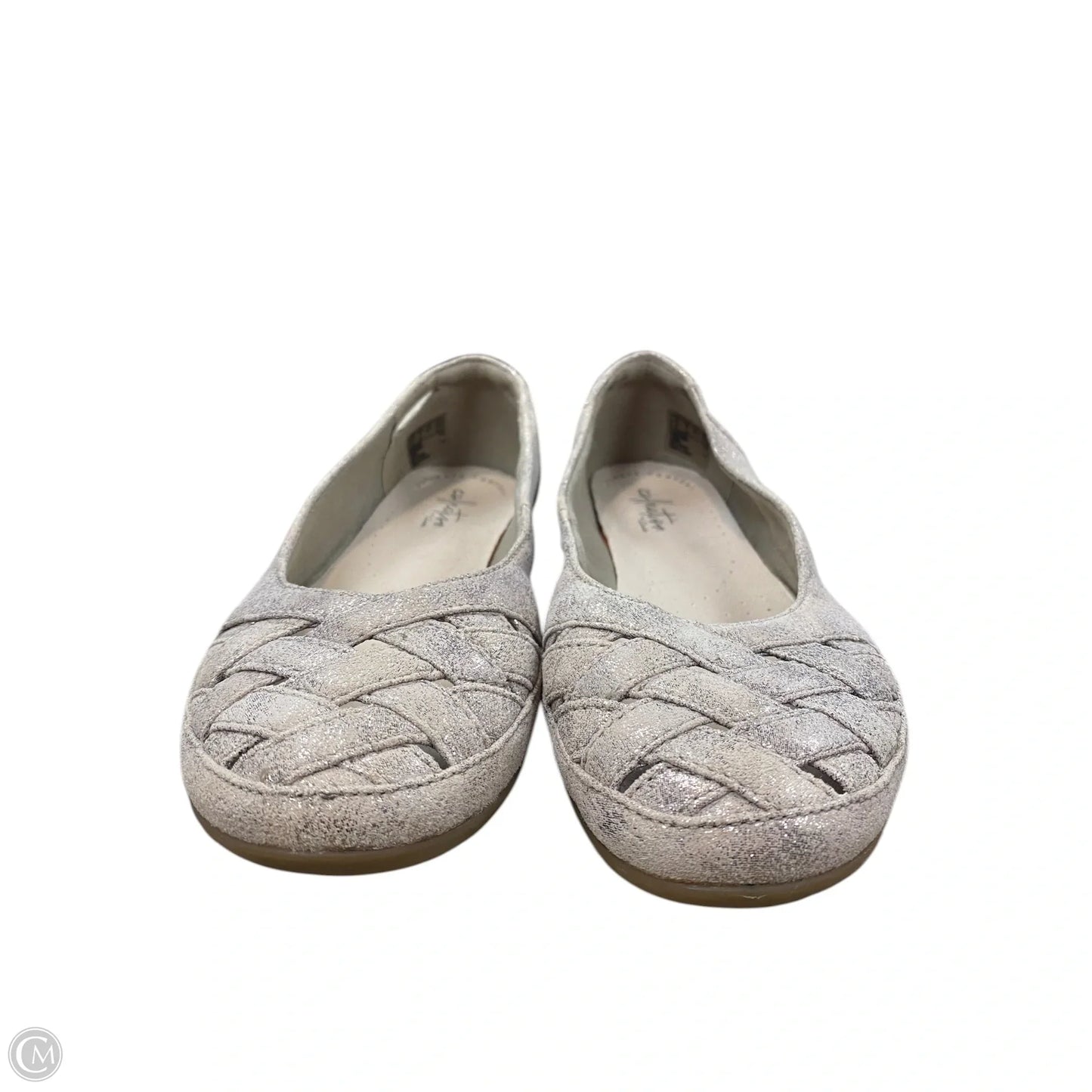 Shoes Flats By Clarks In Beige, Size: 7