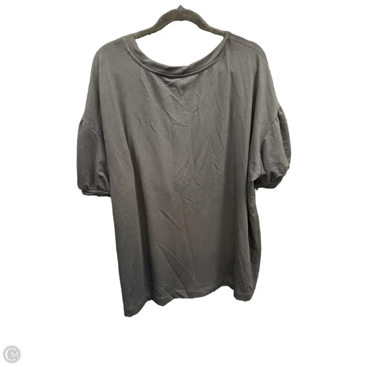 Top Short Sleeve By Crown And Ivy In Black, Size: 4x