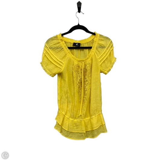 Top Short Sleeve By Iz Byer In Yellow, Size: S