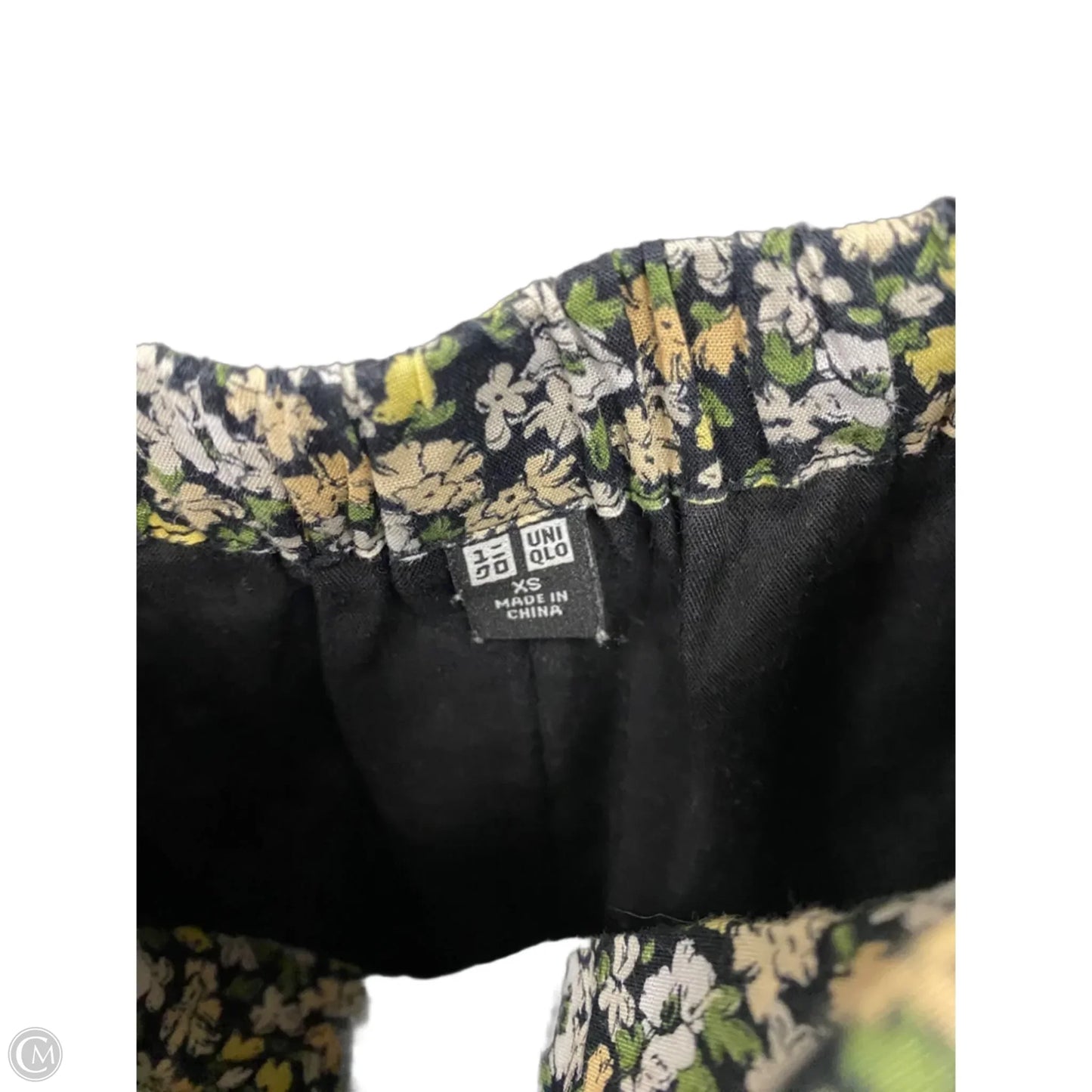 Dress Casual Short By Uniqlo In Black & Yellow, Size: Xs