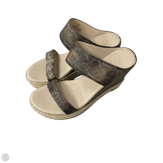 Sandals Heels Wedge By Matisse In Black & Gold, Size: 8